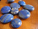 Lapis lazuli façon cabochon biface